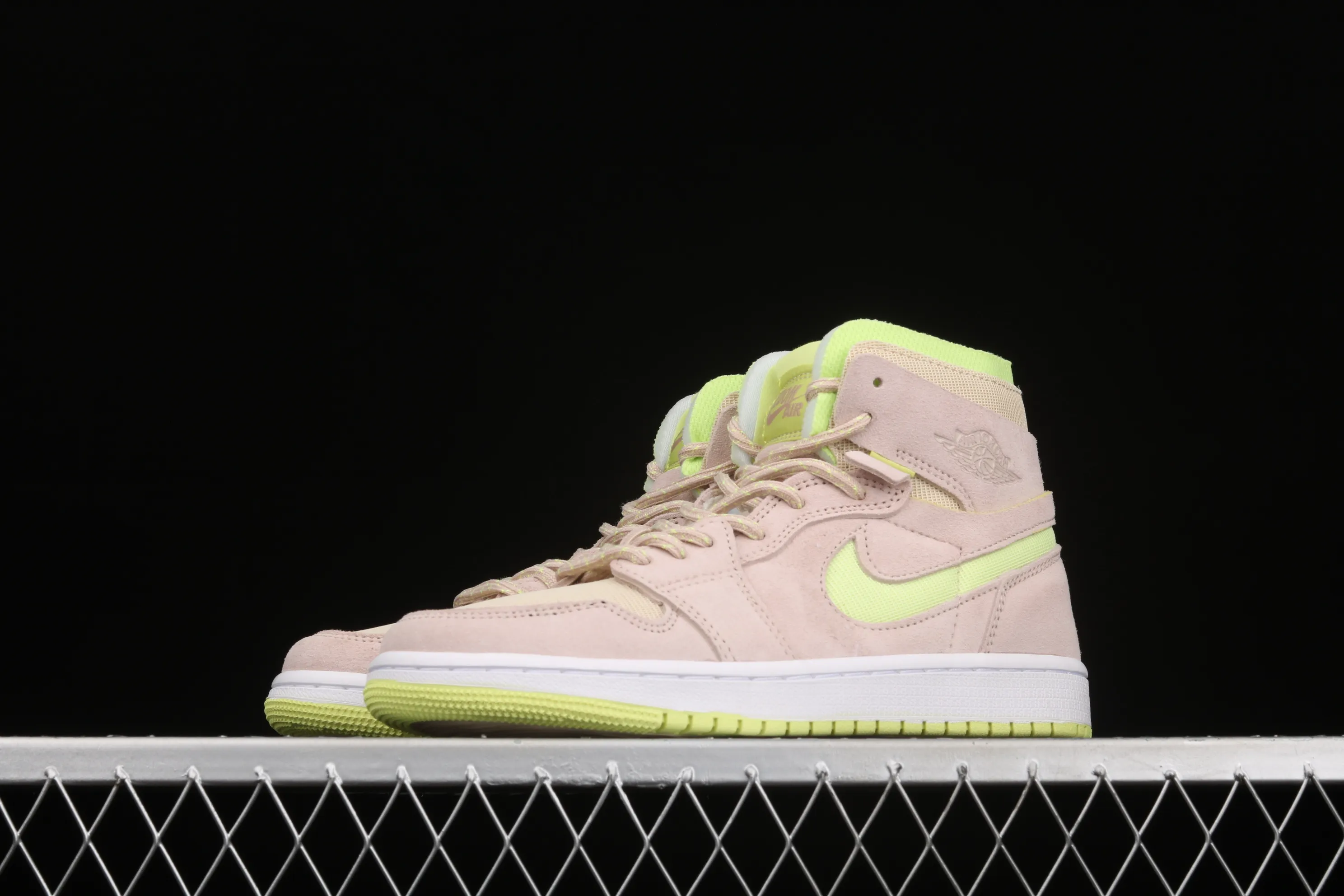 All categories Air Jordan Jordan series basketball shoes Air Jordan 1 High G version Air Jordan 1 Zoom Air CMFT AJ1 Joe 1 Vanilla high-top basketball shoes CT0979-200